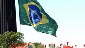 Bandeira do Brasil na Praça dos 3 Poderes